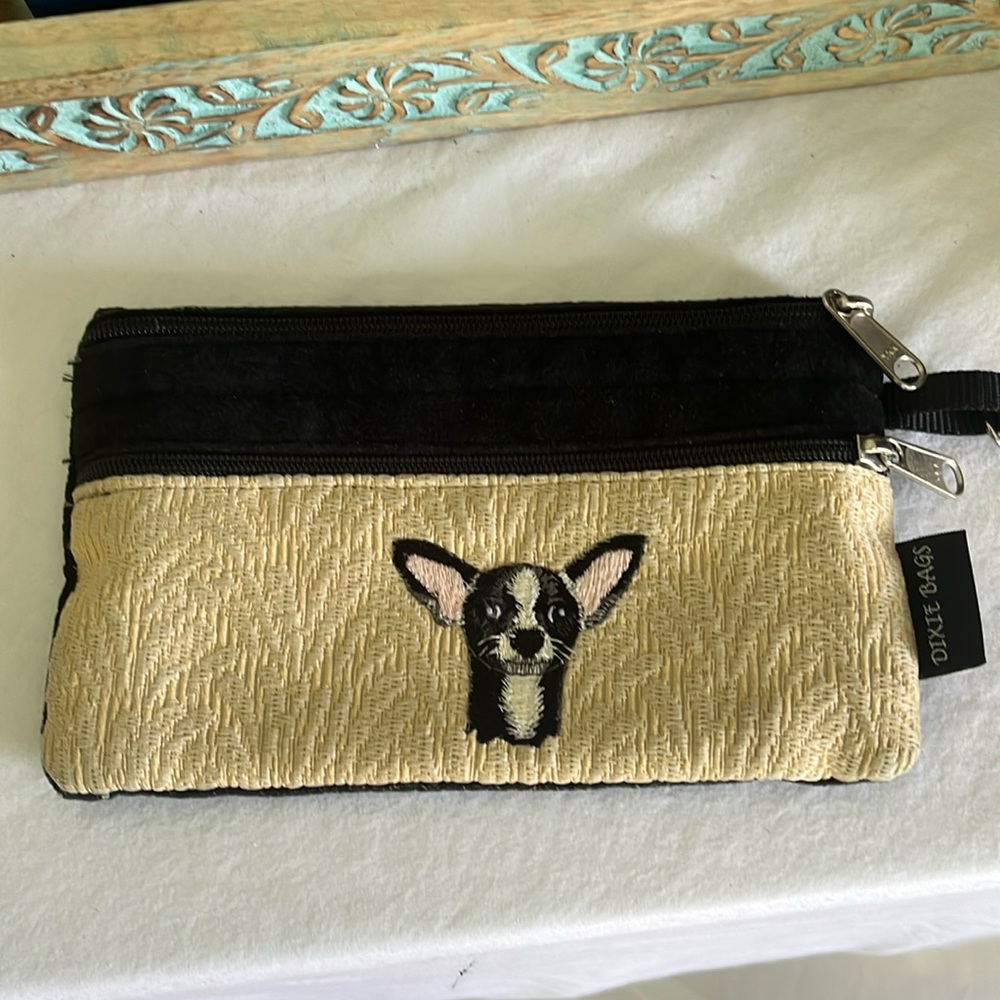 Dixie bags pouch with chihuahua